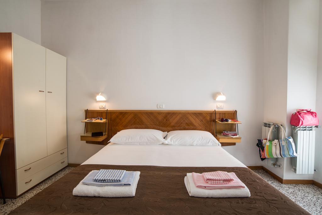 Hotel Nuovo Fiore Cattolica Cameră foto